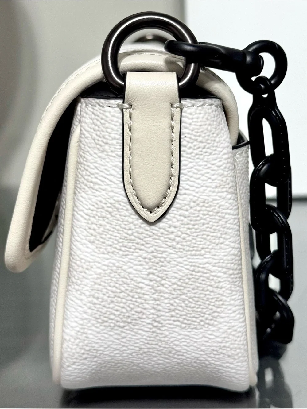 COACH Charter Flap Crossbody 18 Signature Canvas, WHITE/BLACK SIG